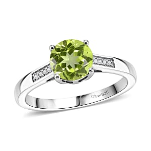 D'Joy Hebei Peridot and White Zircon 1.40 ctw Ring in Rhodium Over Sterling Silver (Size 11.0)