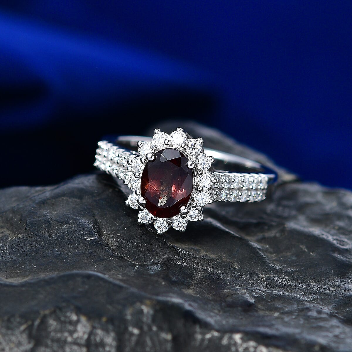 D'Joy Premium Colour Change Garnet and Moissanite 2.10 ctw Ring in Rhodium Over Sterling Silver (Size 9.0) image number 1