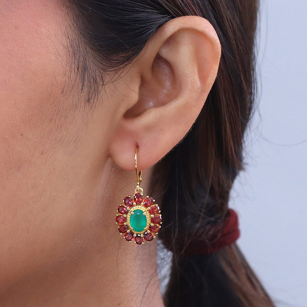 EverTrue Verde Onyx and Mozambique Garnet 7.50 ctw Floral Blossom Earrings in 18K YG Plated image number 2