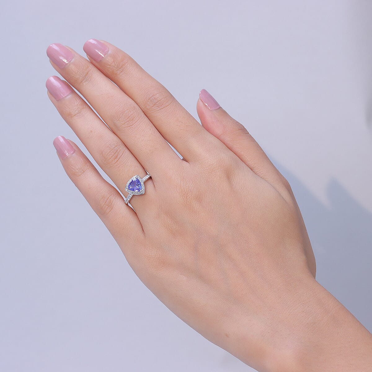 Premium Tanzanite and Lab Grown Diamond G-H SI 1.40 ctw Halo Ring in 10K White Gold (Size 6.0) image number 2
