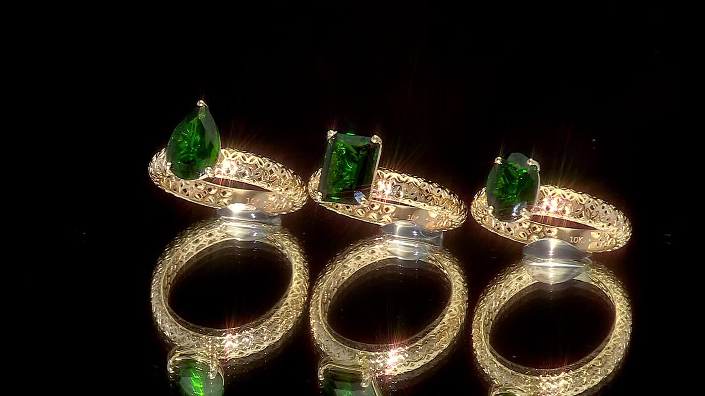 Mirage Collection 10K Yellow Gold Premium Chrome Diopside Ring (Size 6.0) 2.00 ctw