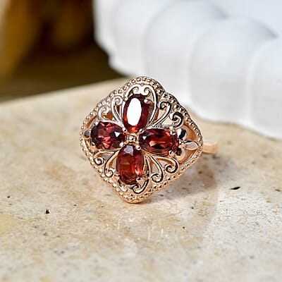 EverTrue Mozambique Garnet 2.25 ctw Royal Clover Ring in 14K RG Over Copper (Size 5.0)