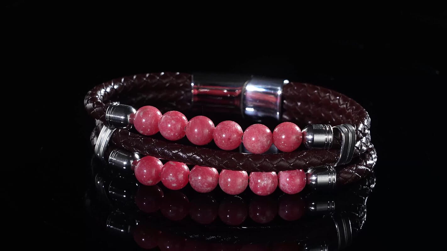 Norwegian Thulite Beaded and Genuine Leather Bracelet in Stainless Steel (6.75 In) 75.00 ctw