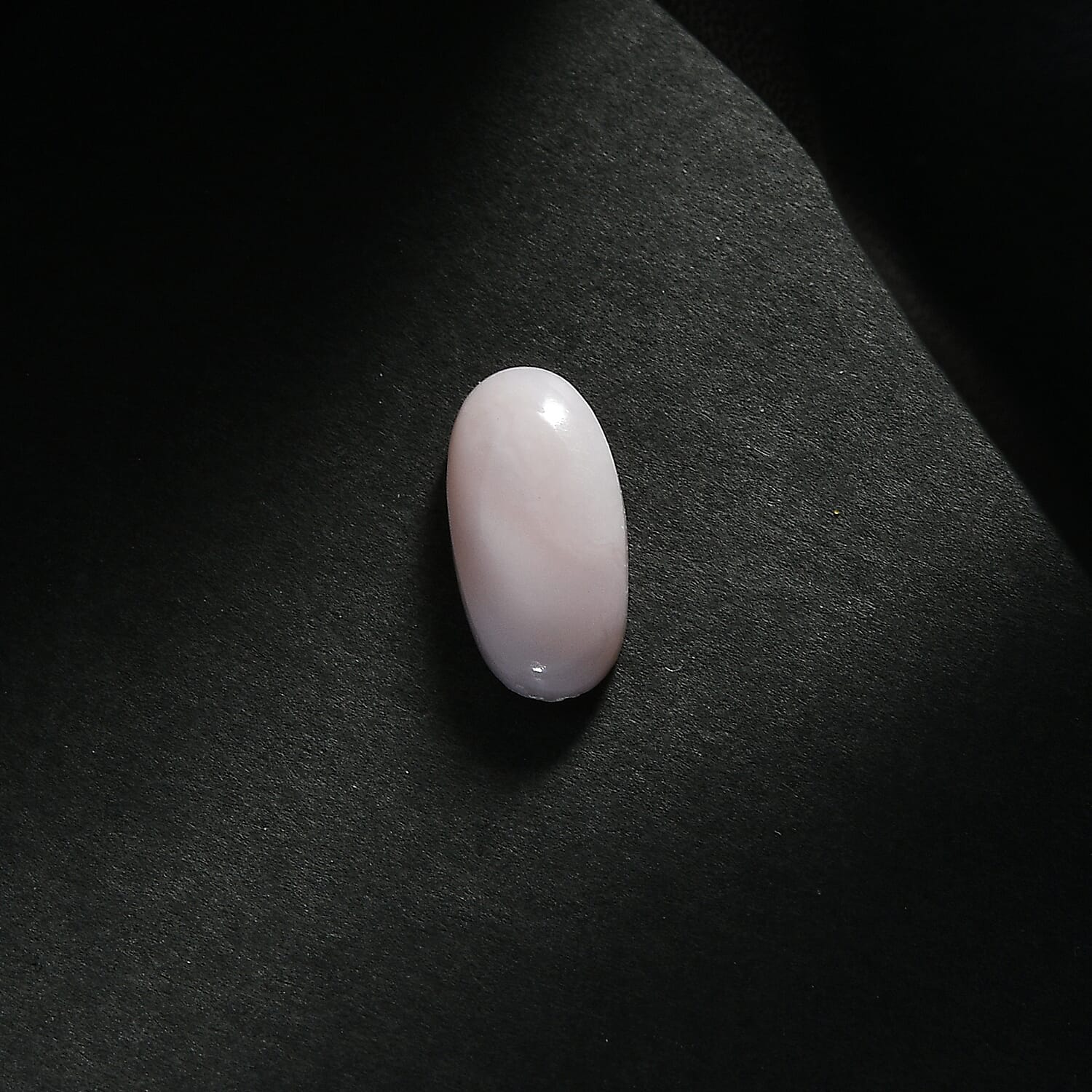 Peruvian Pink Opal (Ovl 12x6 mm) 1.25 ctw