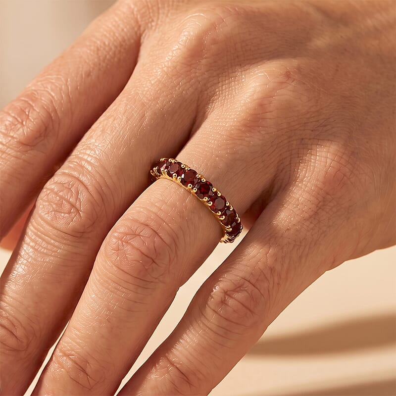 EverTrue Mozambique Garnet 1.15 ctw Band Ring in 18K YG Plated (Size 9.0)