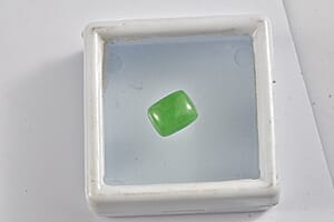 Green Jade (D) (Cush 10x8 mm) 3.70 ctw