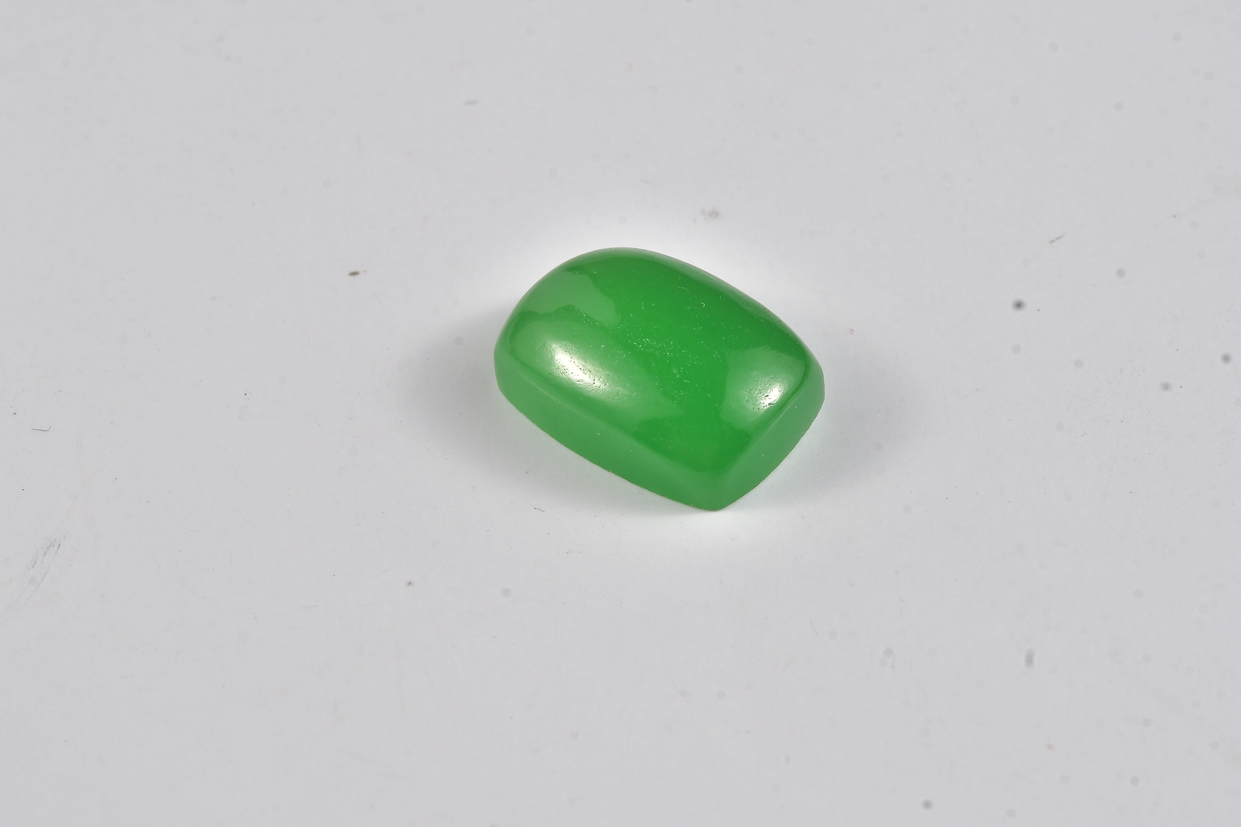 Premium Green Jade (D) (Cush 14x10 mm) 7.27 ctw