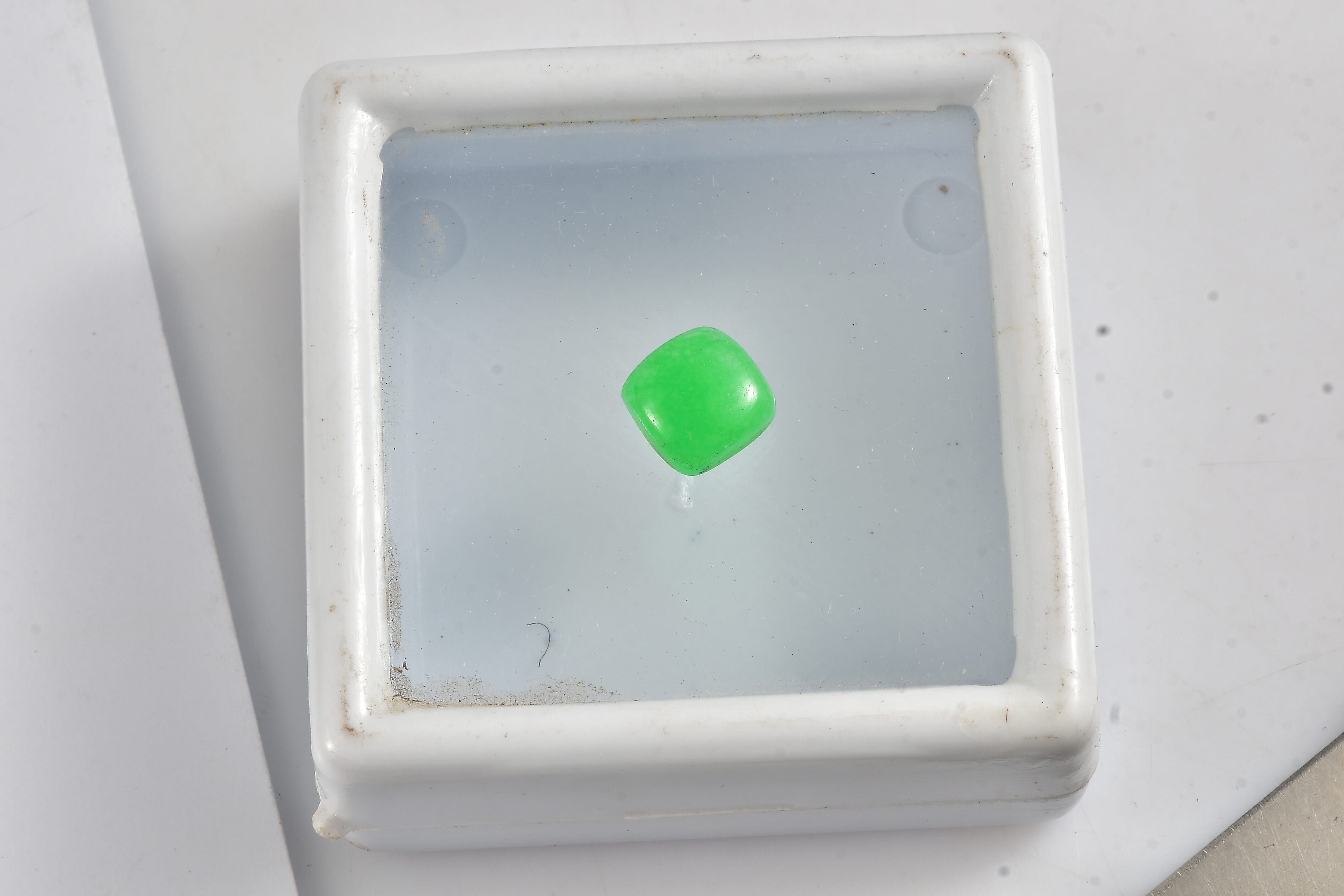 Green Jade (D) (Cush 7x7 mm) 1.68 ctw