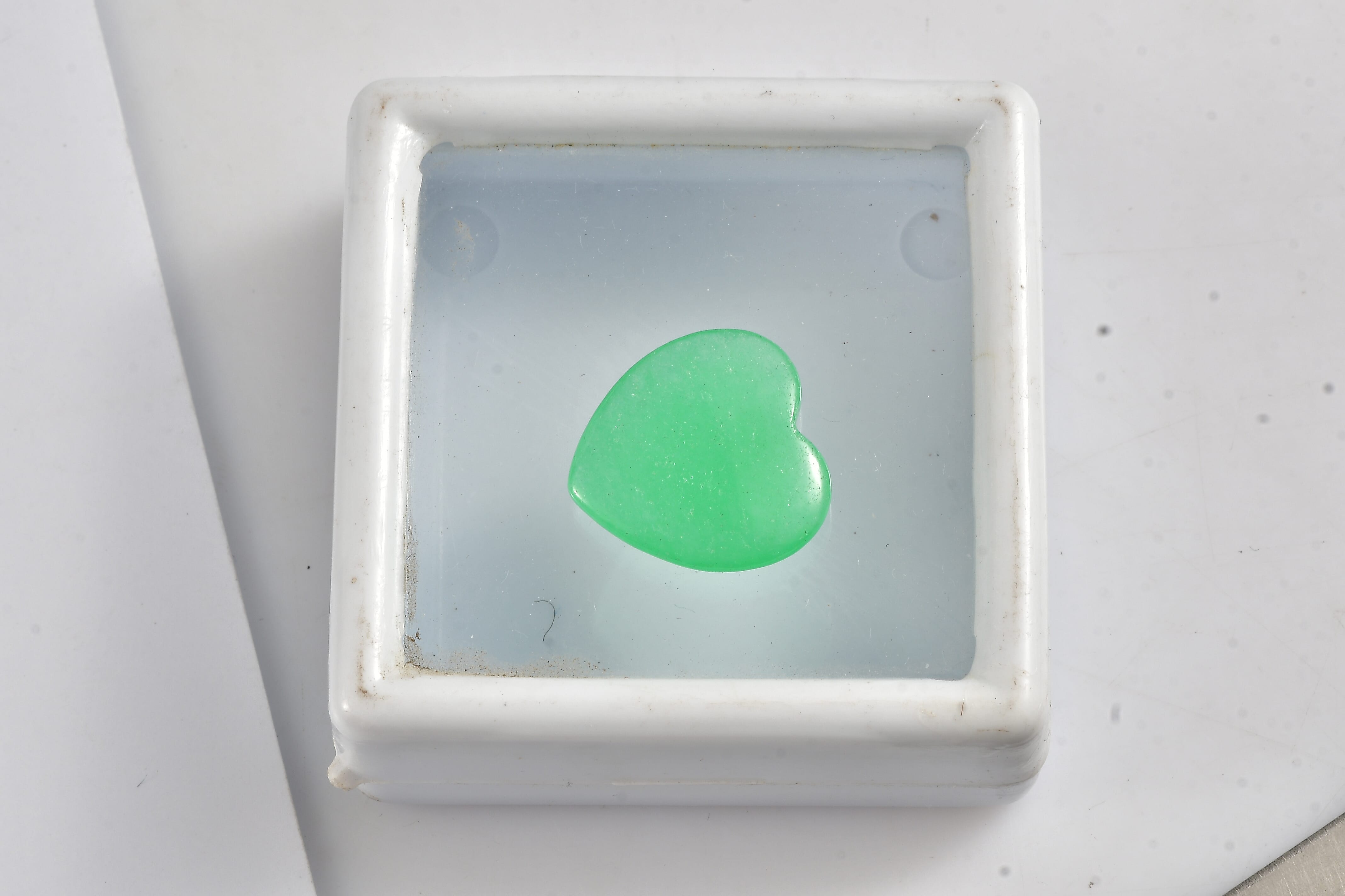 Green Jade (D) (Hrt 15 mm) 7.30 ctw