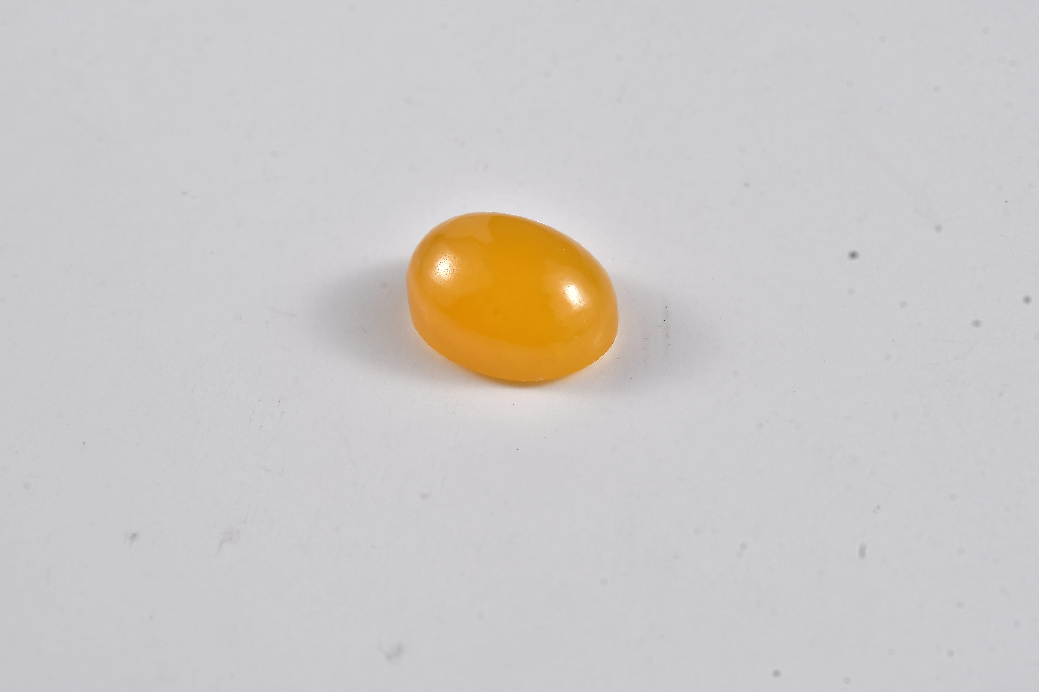 Honey Jade (Ovl 9x7 mm) 1.96 ctw