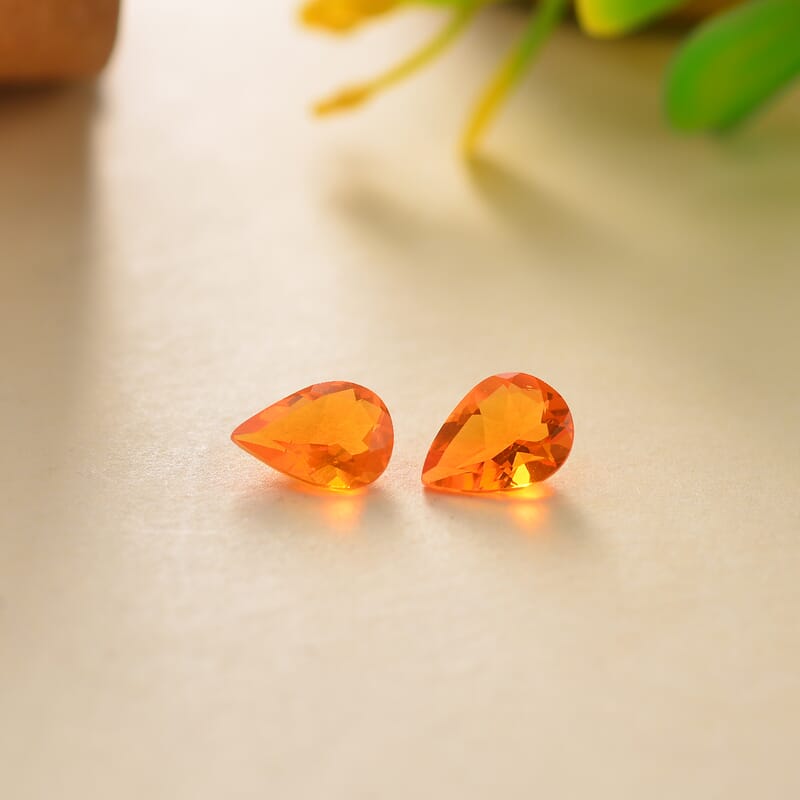 Premium Jalisco Fire Opal Set of 2 (Pear 7x5 mm) 0.95 ctw