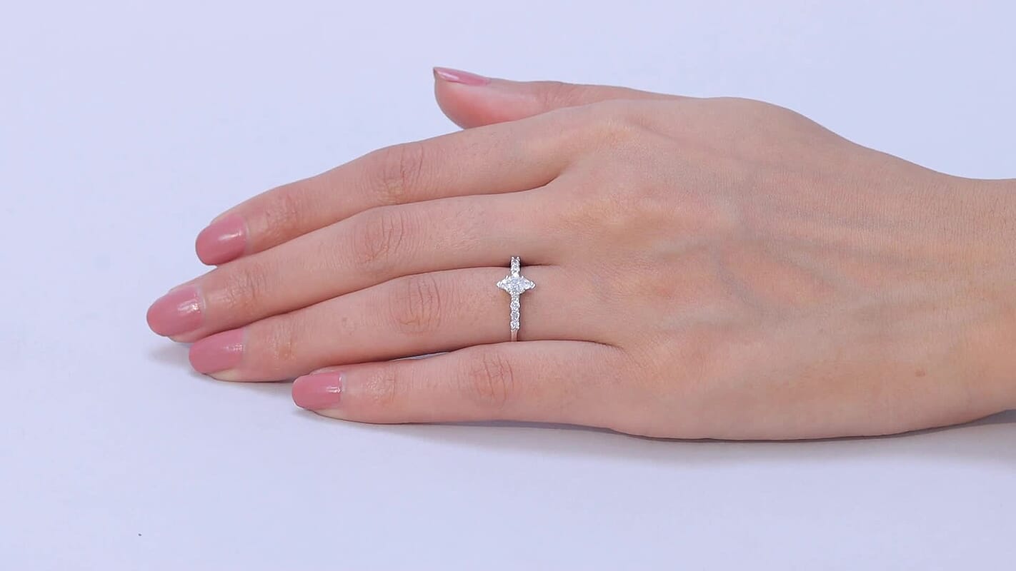 Luxuriant Lab Grown Diamond G-H SI 1.00 ctw Ring in Rhodium Over Sterling Silver (Size 7.0)