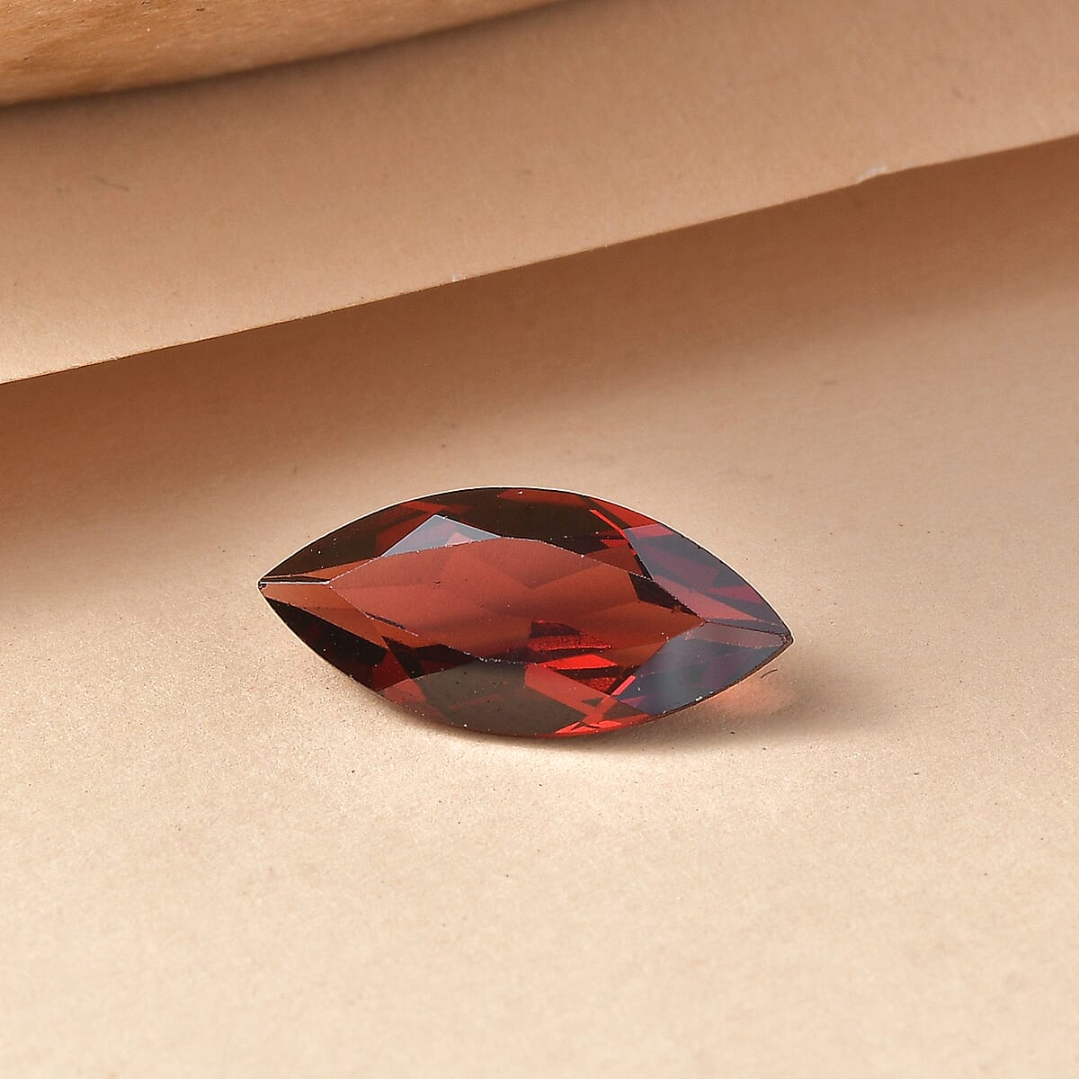 Mozambique Garnet (Mrq 15x7 mm) 2.94 ctw image number 1