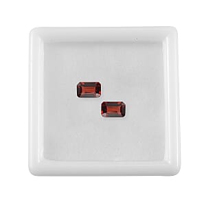Premium Mozambique Garnet Set of 2 (Oct 6x4 mm) 1.13 ctw