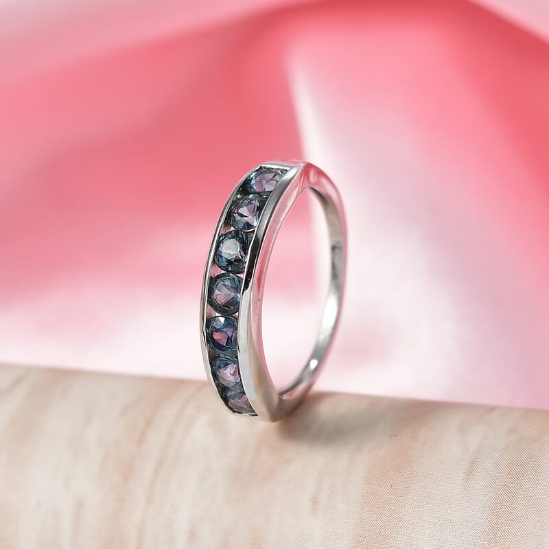 D'Joy Montana Sapphire 1.50 ctw Classic Band Ring in Rhodium Over Sterling Silver (Size 6.0)