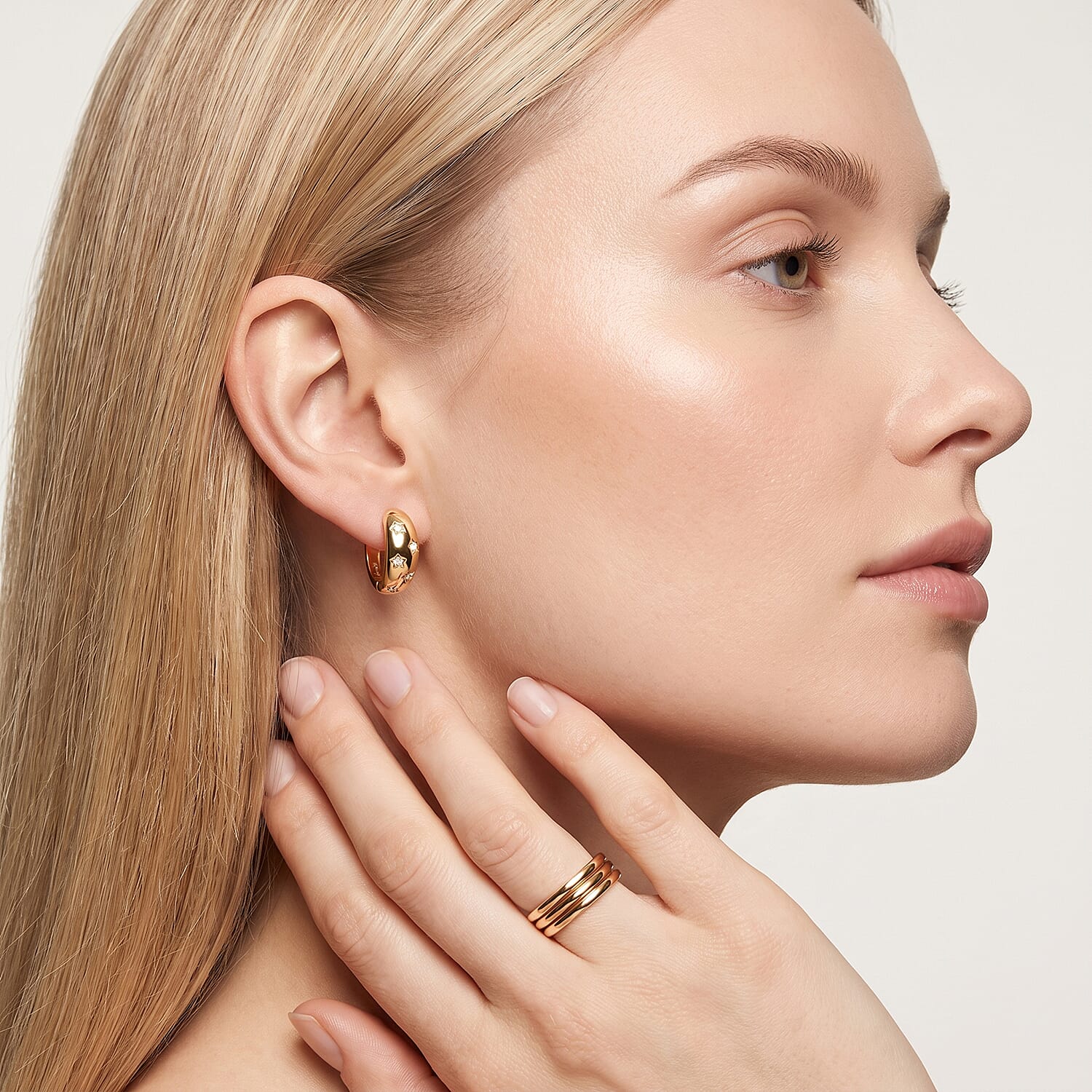 Evertrue Lab Grown Diamond G-H SI 0.15 ctw Hoop Earrings in 18K YG Plated