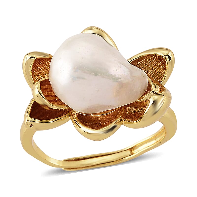 White Pearl Shell Adjustable Fashion Ring in Silvertone