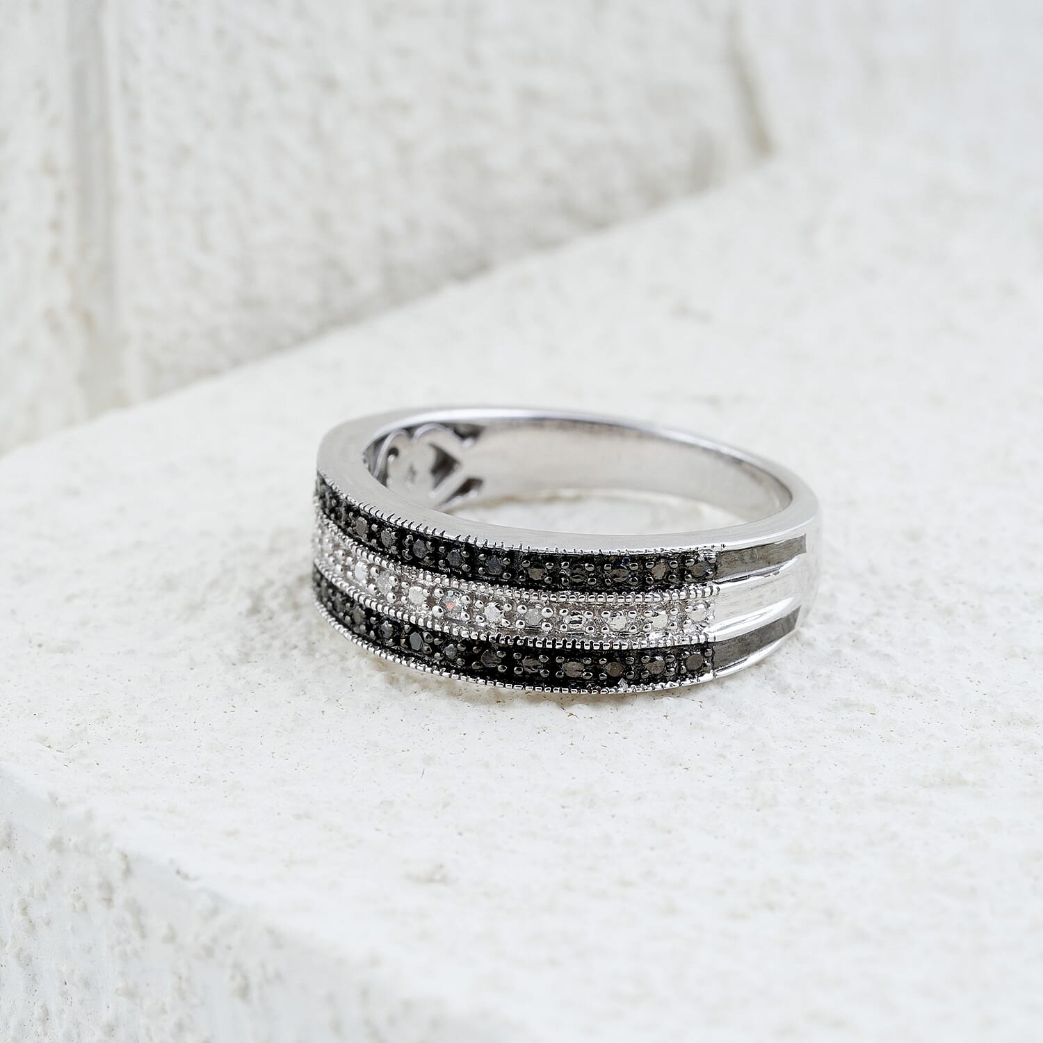Natural Black and White Diamond 0.07 ctw Ring in Sterling Silver (Size 7.0)