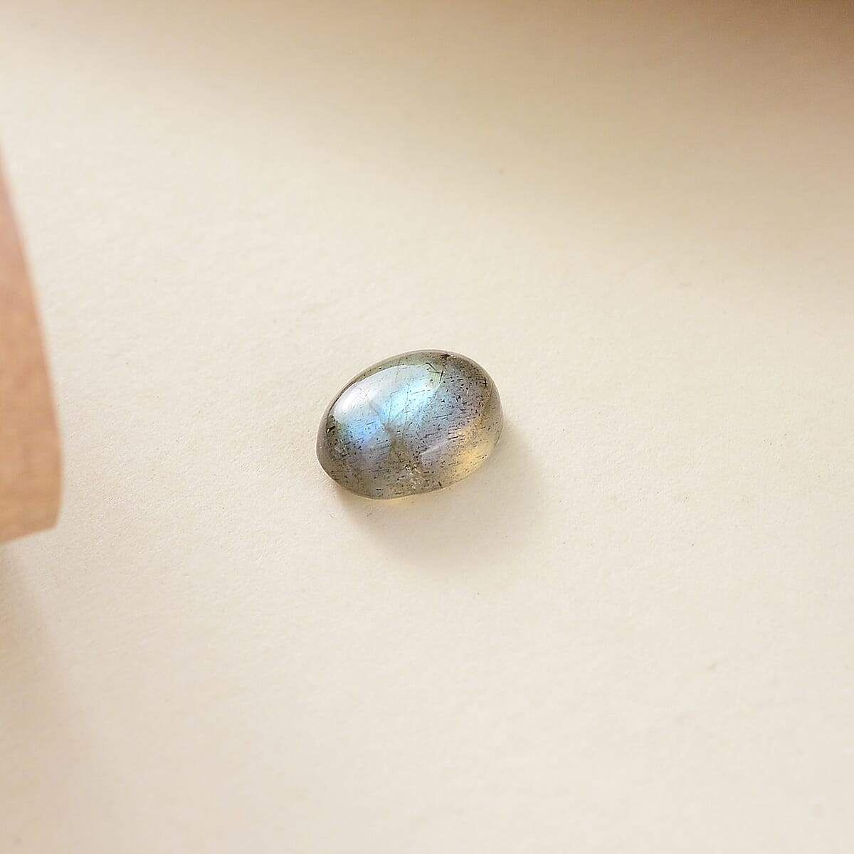 Malagasy Labradorite (Ovl 8x6 mm) 1.25 ctw image number 1