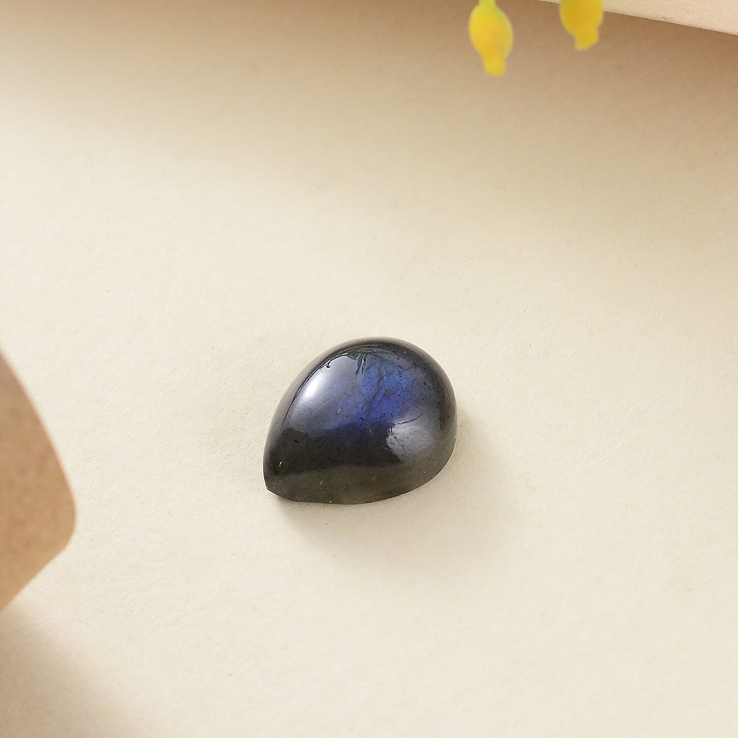 Malagasy Labradorite (Pear 11x9 mm) 3.33 ctw
