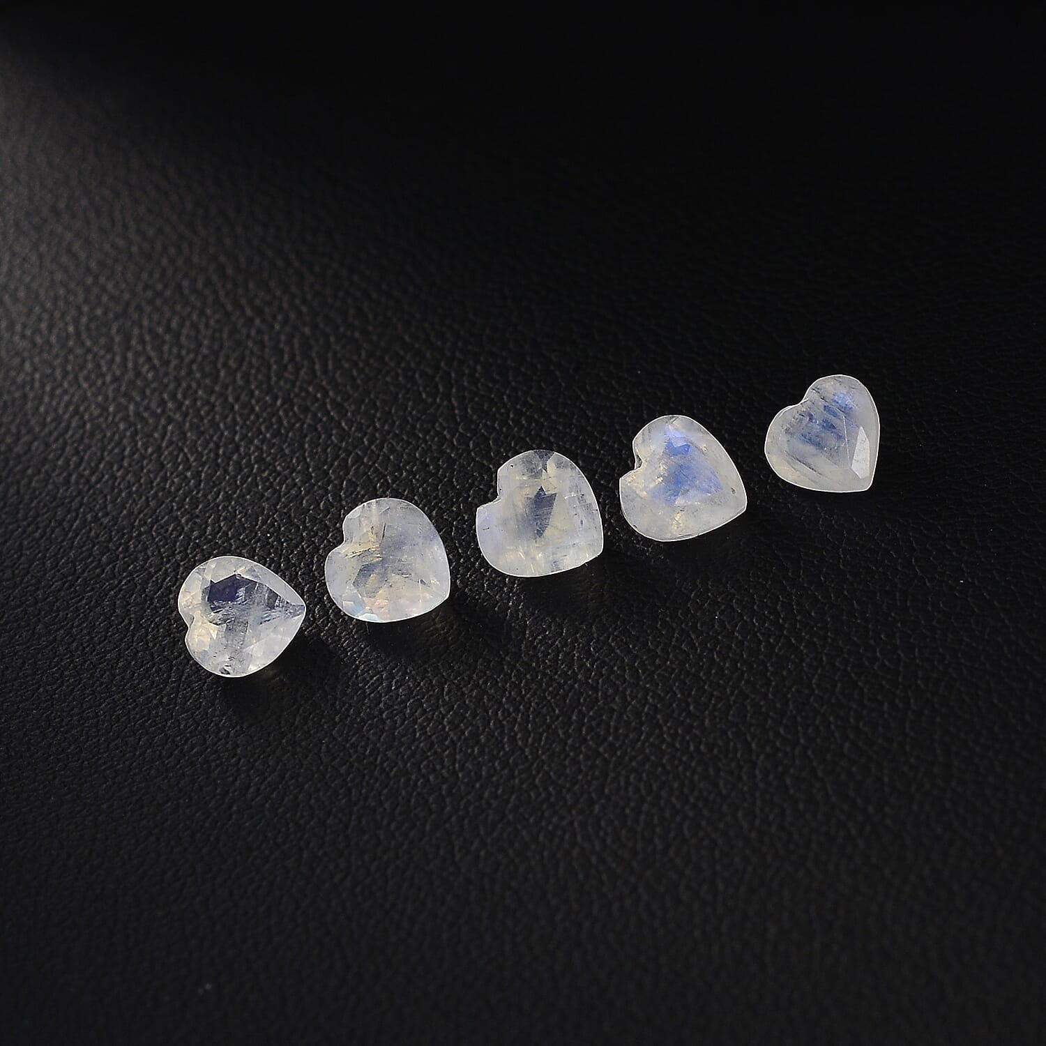 Rainbow Moonstone Set of 5 (Hrt 6 mm) 3.73 ctw