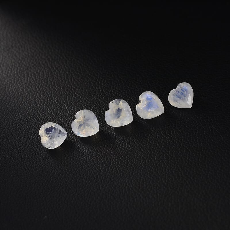 Rainbow Moonstone Set of 5 (Hrt 6 mm) 3.73 ctw