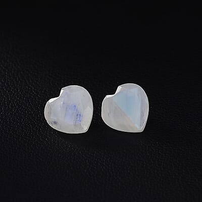 Rainbow Moonstone Set of 2 (Hrt 9 mm) 4.49 ctw