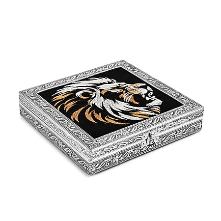 Lion - Product card gallery slide 1 (10318349664569)