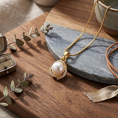 White Shell Pearl and Simulated Diamond 0.10 ctw Necklace in Goldtone 18-20 Inches