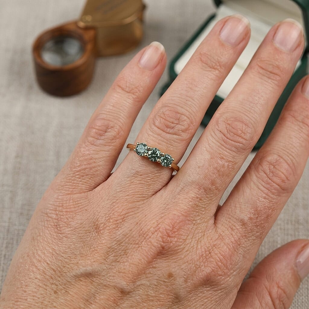 Luxuriant Lab Grown Green Diamond SI 0.50 ctw Band Ring in 18K Vermeil Yellow Gold Over Sterling Silver (Size 7.0)