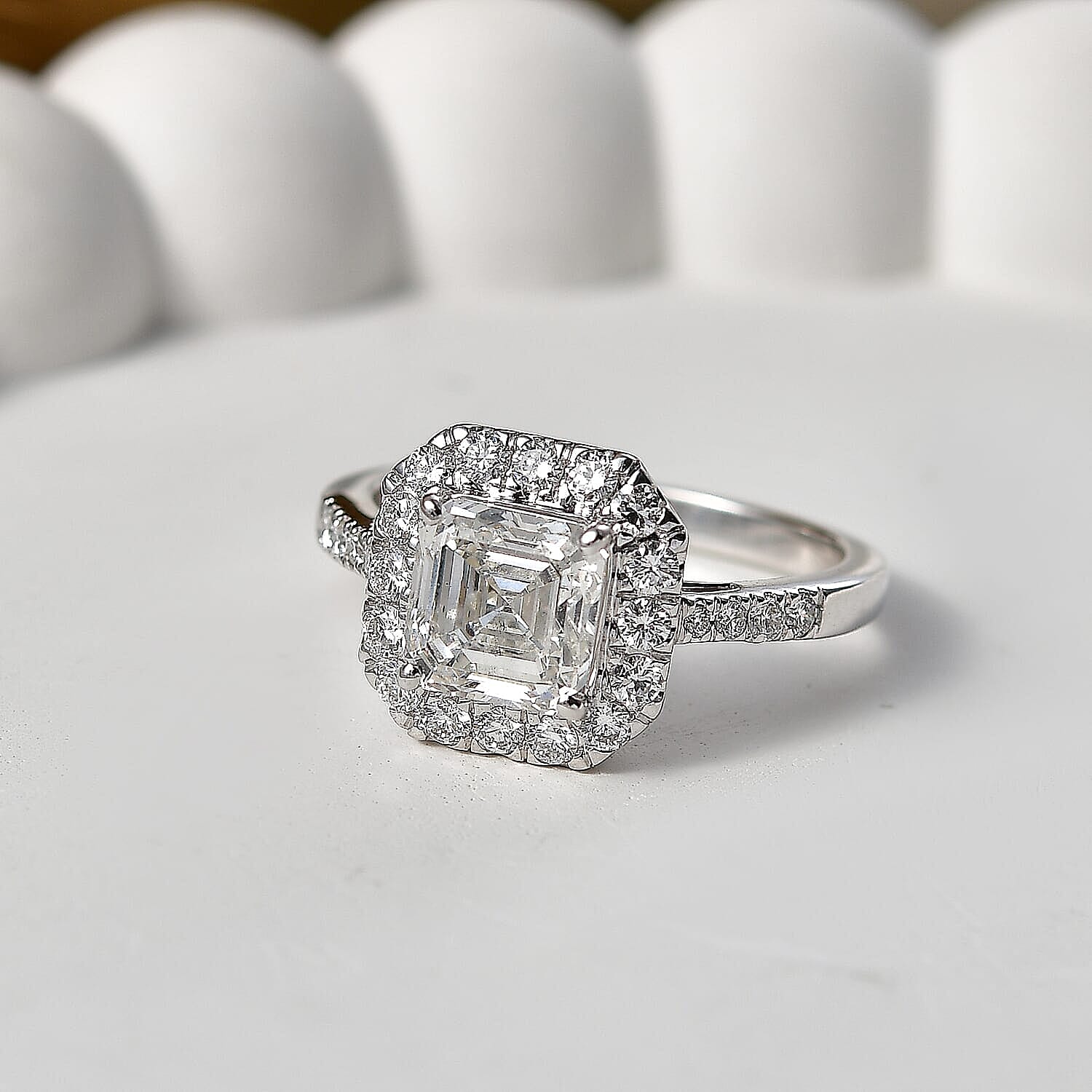 SGL Certified Luxuriant Lab Grown Diamond E-F VS 2.60 ctw Ring in 10K White Gold (Size 7.0)
