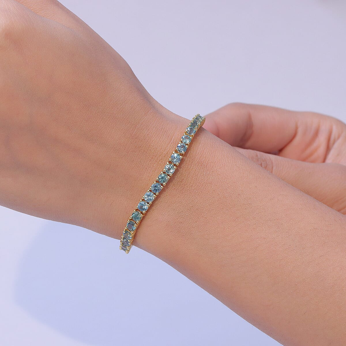 D'Joy Montana Sapphire Graduated Tennis Bracelet in 18K Vermeil YG Over Sterling Silver (7.25 In) 12.10 ctw image number 2