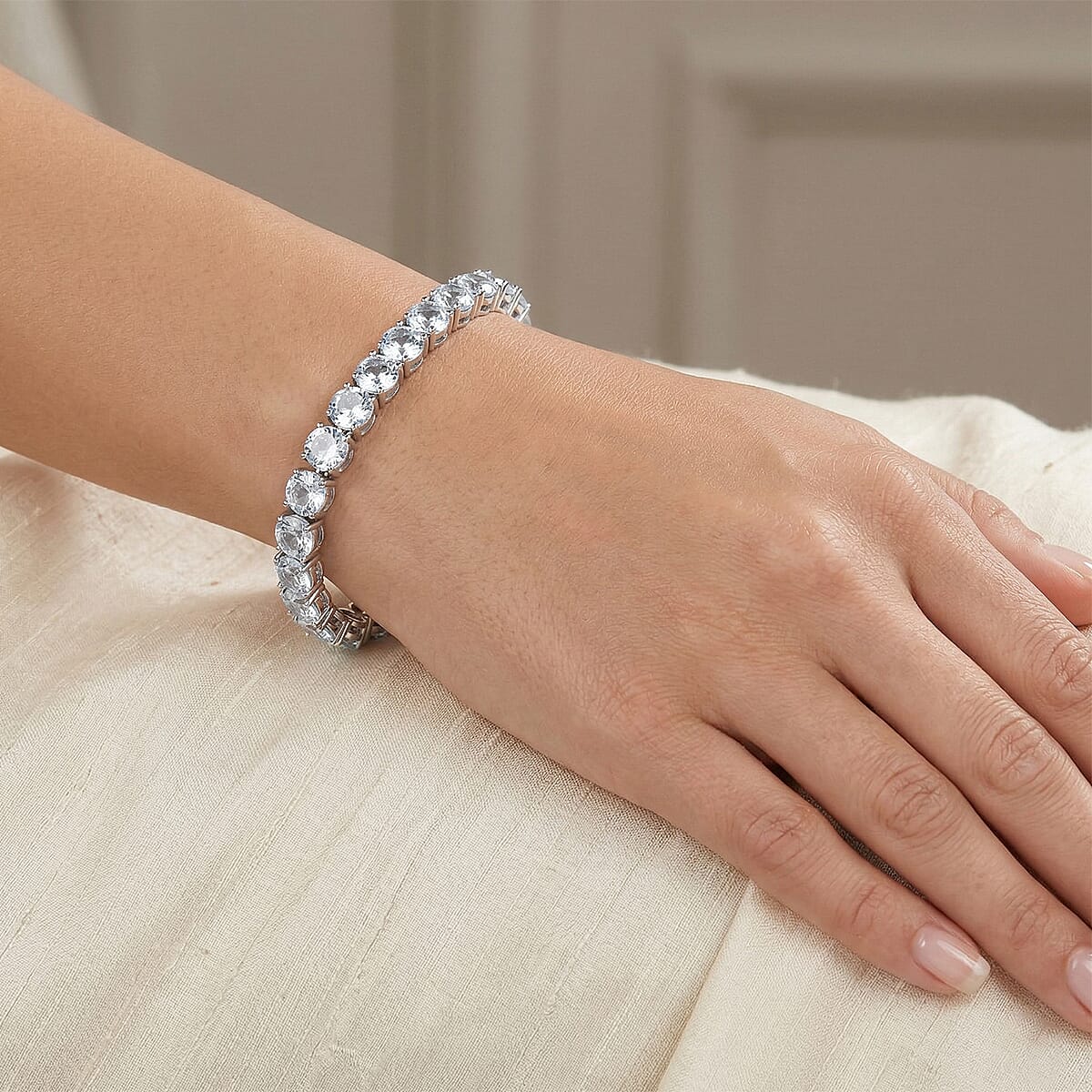 D'Joy 161 Facet Portuguese Cut White Topaz 29.30 ctw Bracelet in Rhodium Over Sterling Silver (7.25 In) image number 2