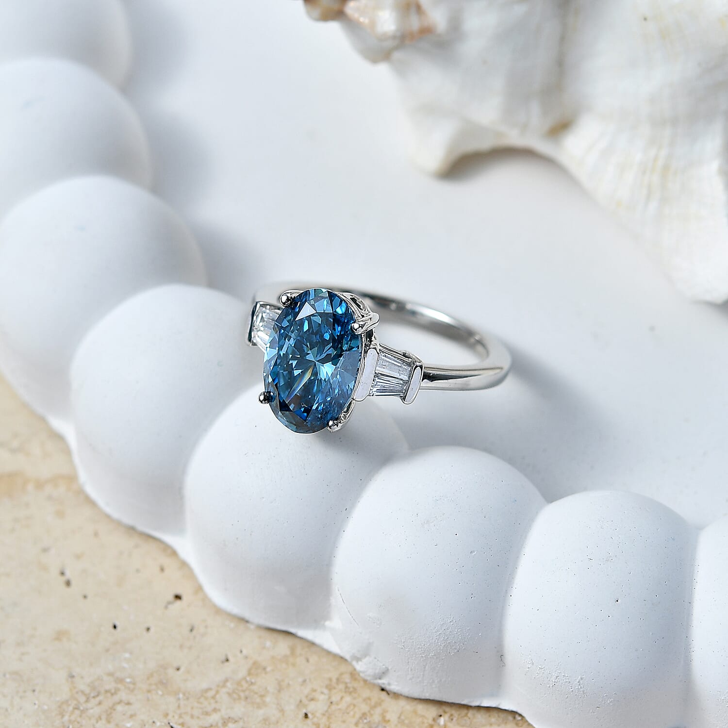 Luxuriant Lab Grown Blue Diamond (IR) and Lab Grown Diamond (VS) 2.75 ctw Aurora Ocean Glow Ring in 950 Platinum (Size 6.0) 5.10 Grams