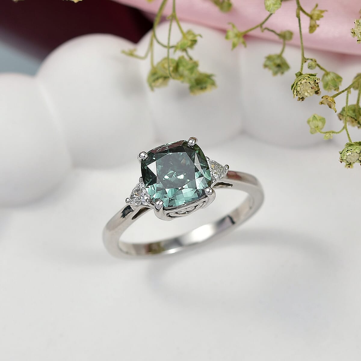 Luxuriant Lab Grown Green Diamond (IR) and Lab Grown Diamond VS 2.70 ctw Classic Spark Ring in 950 Platinum (Size 7.0) 4.55 Grams image number 1