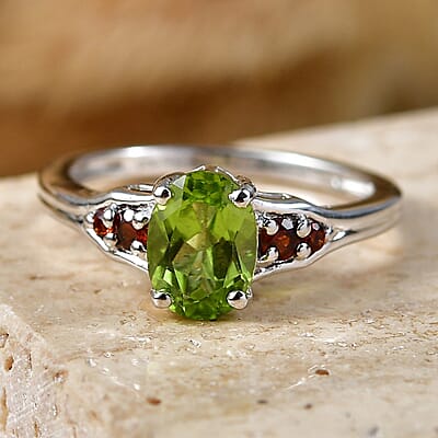 D'Joy Hebei Peridot and Mozambique Garnet 1.60 ctw Ring in Rhodium Over Sterling Silver (Size 10.0)