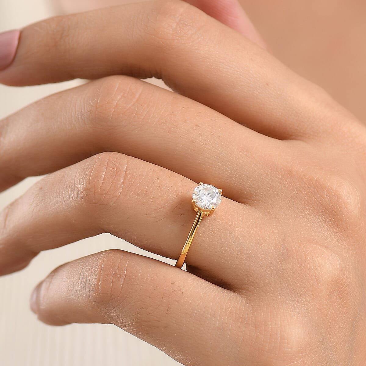 D'Joy Moissanite 1.00 ctw Solitaire Ring in 18K Vermeil Yellow Gold Over Sterling Silver (Size  8.0) image number 2