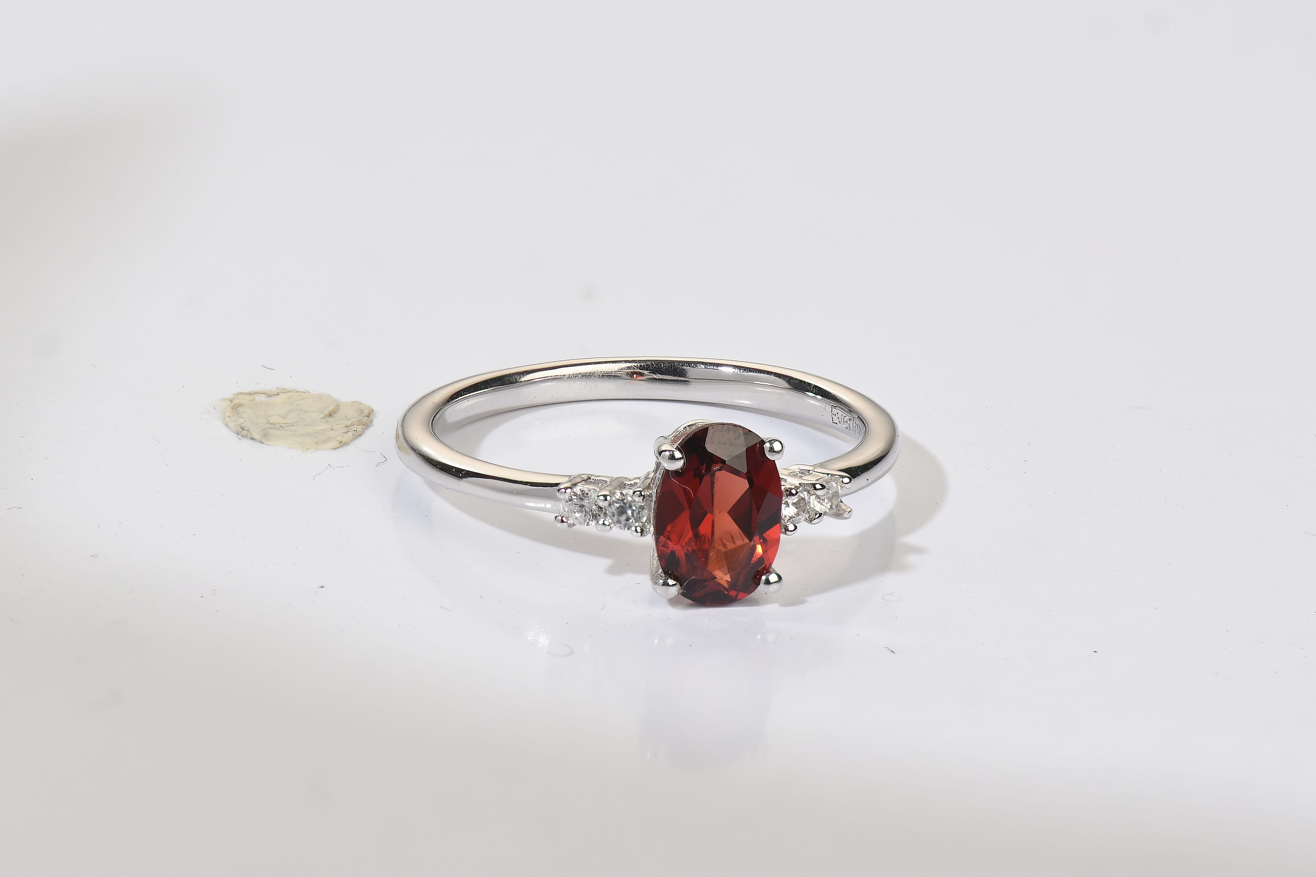 EverTrue Mozambique Garnet and White Zircon 1.00 ctw Ring in Platinum Bond (Size 6.0)