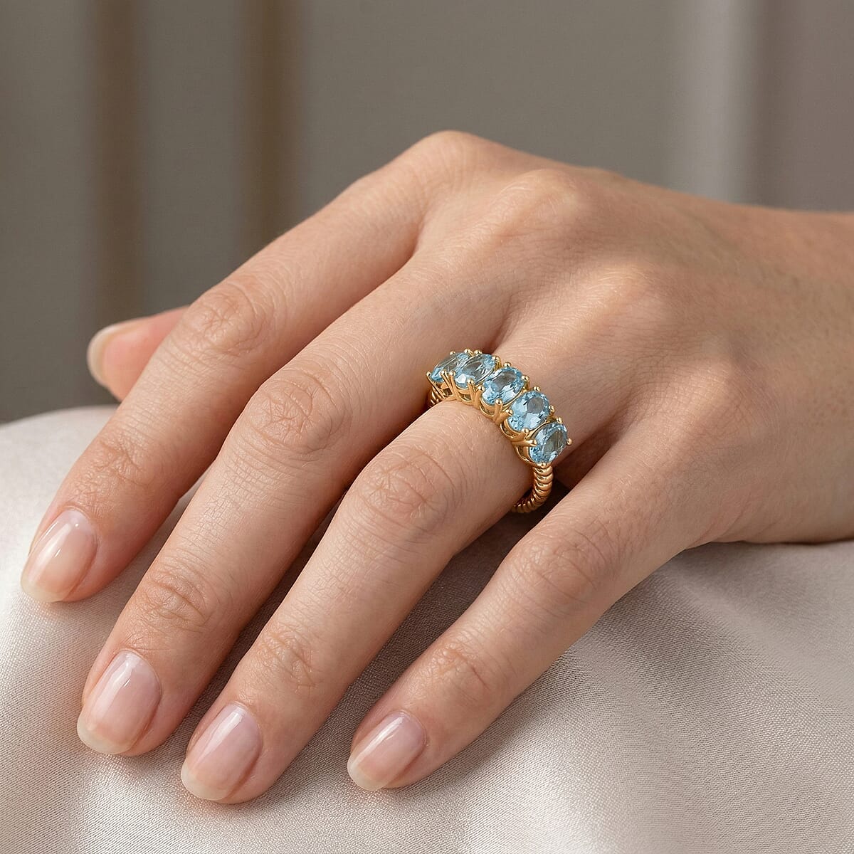 EverTrue Paraiba Apatite 2.30 ctw 5 Stone Ring in 18K YG Plated (Size 10.0) image number 2