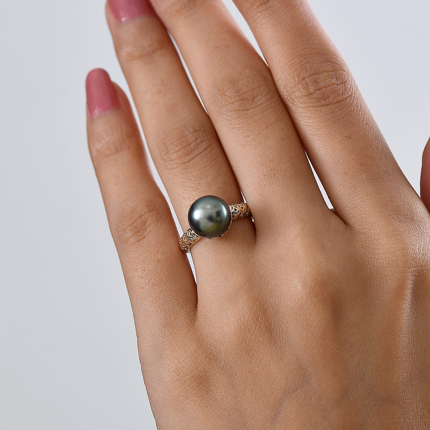 Luxoro Premium Tahitian Pearl Solitaire Ring in 10K Yellow Gold (Size 7.0)