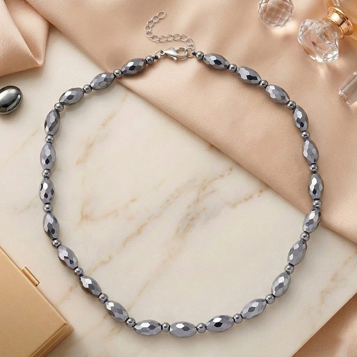 Terahertz 140.00 ctw Beaded Necklace in Stainless Steel 18-20 Inches  image number 1