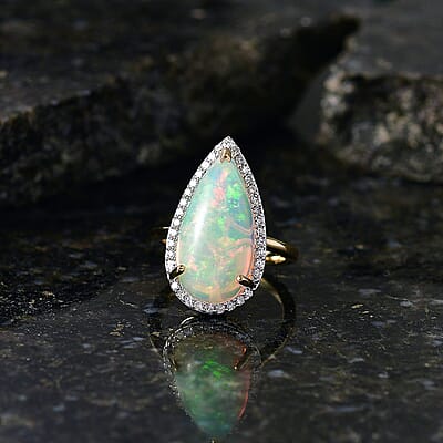 Premium Ethiopian Welo Opal and Luxuriant Lab Grown Diamond G-H SI 5.80 ctw Prism Flame Ring in 10K Yellow Gold (Size 11.0) 4.03 Grams