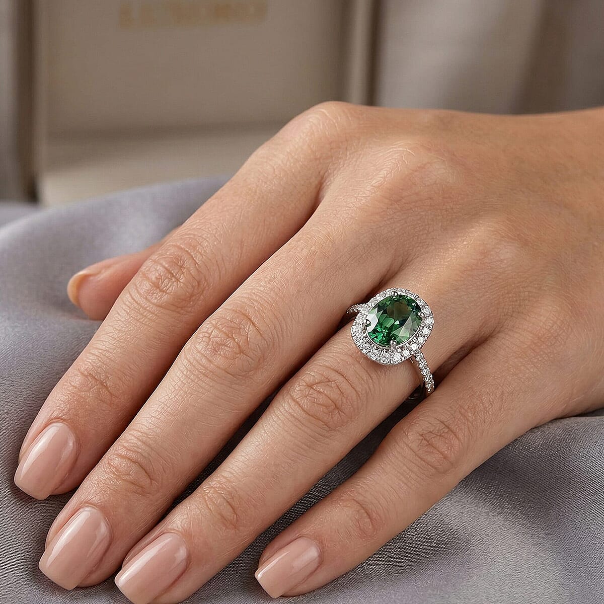 Certified & Appraised Luxoro 10K White Gold AAA Mint Tourmaline, Diamond (G-H, SI) (0.54 cts) Ring (Size 10.0) 3.00 ctw image number 2