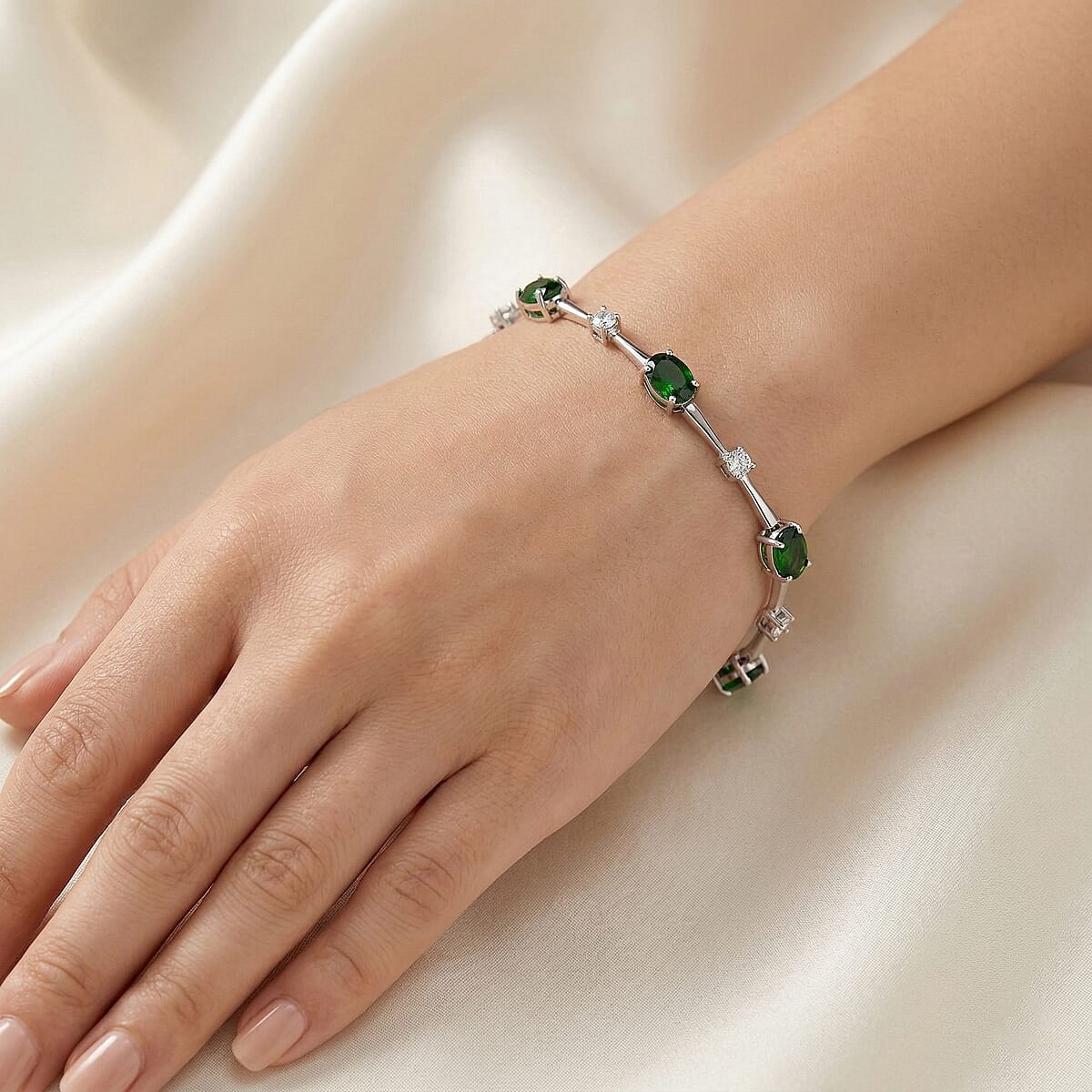 Natural Chrome Diopside and White Corundum 4.00 ctw Bracelet in Rhodium Over Sterling Silver (7-8In) image number 2
