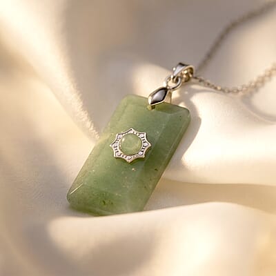 Green Aventurine 15.00 ctw Pendant Necklace in Silvertone 17 Inches