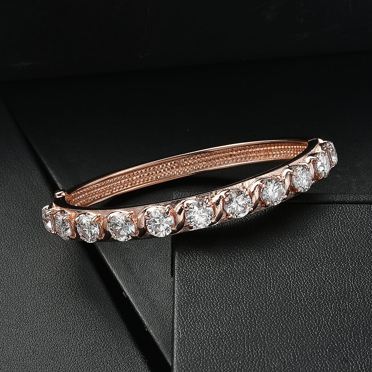EverTrue Moissanite 8.50 ctw Infinity Wave Bangle Bracelet in ION Plated RG Stainless Steel (7.25 In) image number 1