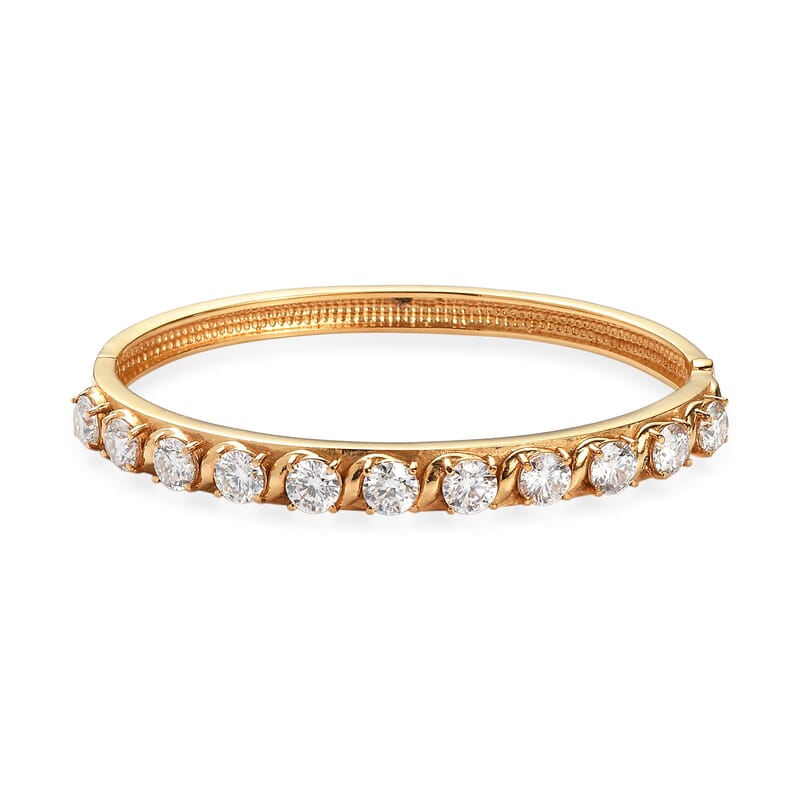 EverTrue Moissanite 8.50 ctw Infinity Wave Bangle Bracelet in ION Plated YG Stainless Steel (7.25 In)