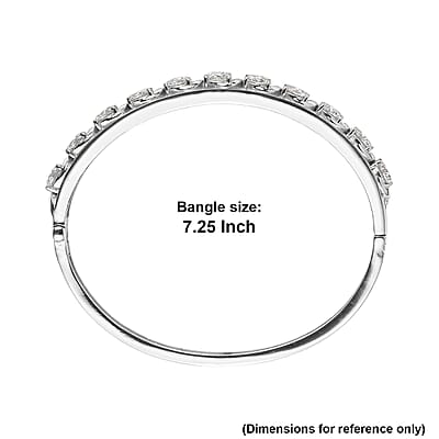 EverTrue Moissanite 8.50 ctw Infinity Wave Bangle Bracelet in Stainless Steel (7.25 In)