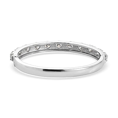 EverTrue Moissanite 8.50 ctw Infinity Wave Bangle Bracelet in Stainless Steel (6.50 In)