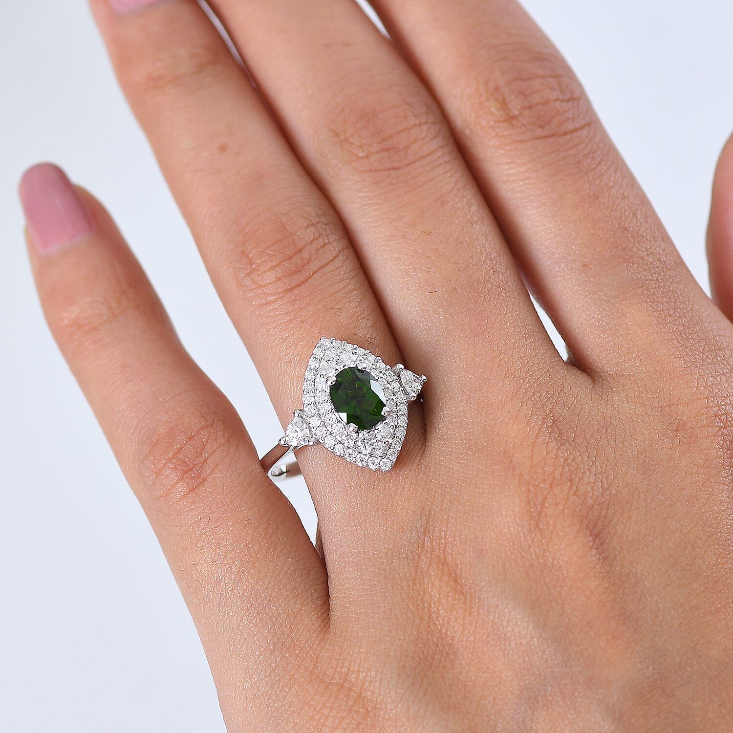 Certified & Appraised D'Joy Premium Chrome Diopside and Moissanite 2.40 ctw Ring in Rhodium Over Sterling Silver (Size 6.0)